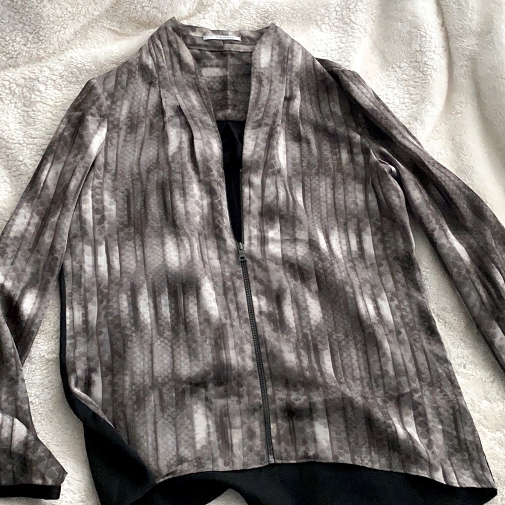 Tahari Top